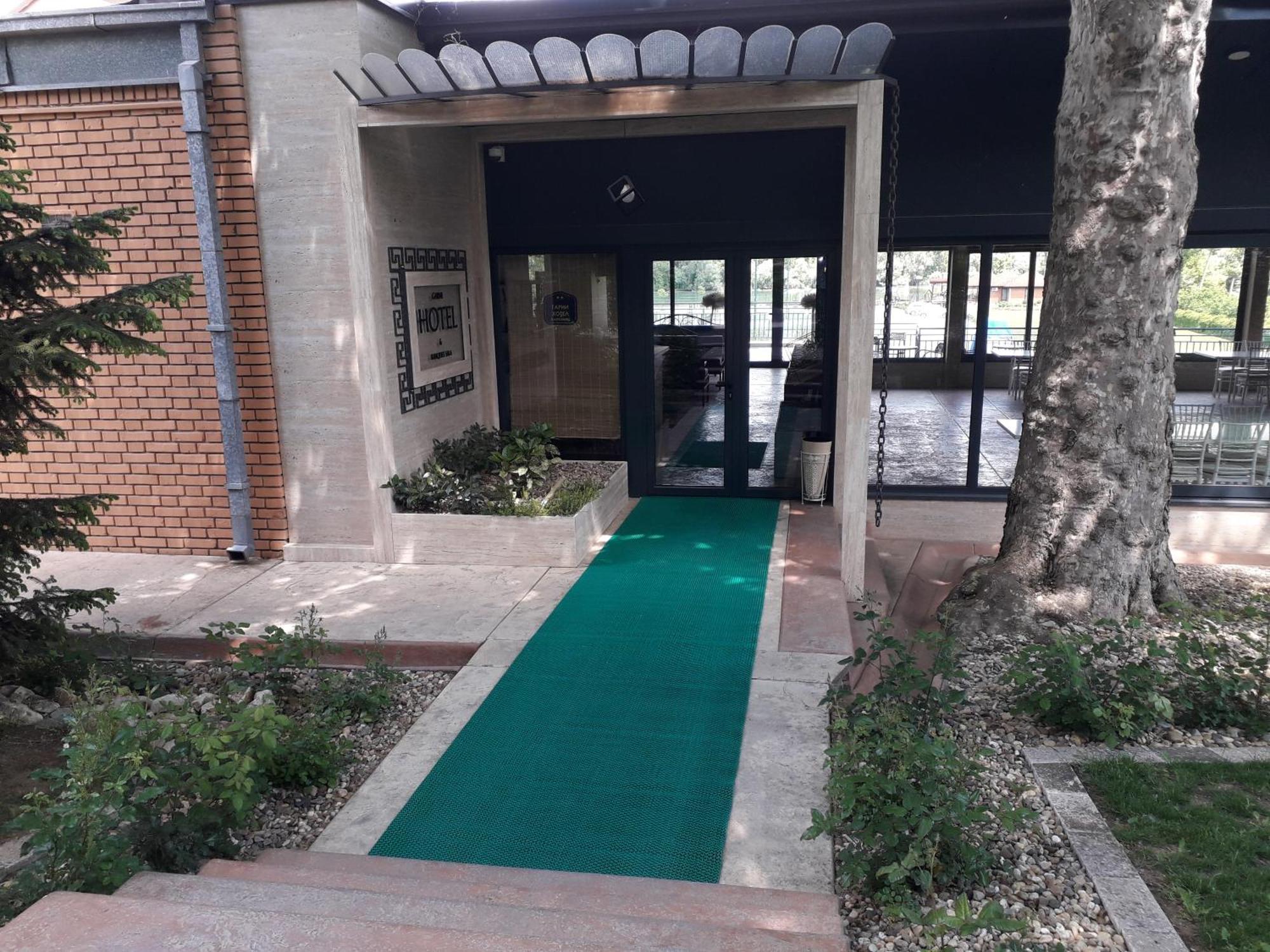 Hotel Marina Oasa Grocka エクステリア 写真